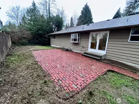 Exterior - 19221 100th Ave NE, Bothell, WA 98011 photo 3 of 5