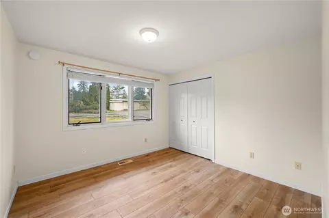 Bedroom - 314 Dungeness Mdws, Sequim, WA 98382 photo 3 of 3