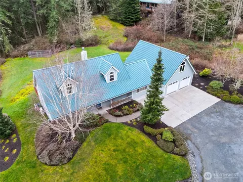 2513 29th St, Anacortes, WA 98221