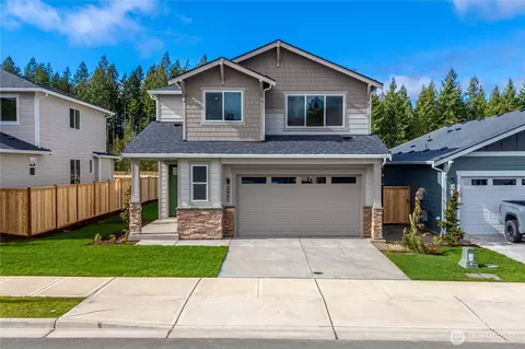 3981 Mccormick Village Dr, Bremerton, WA 98312