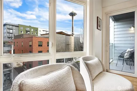 159 Denny Way #406, Seattle, WA 98109