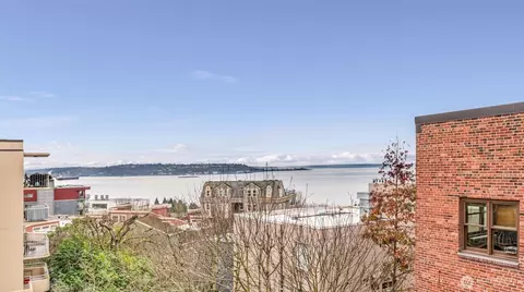 505 W Roy St #304, Seattle, WA 98119