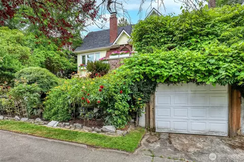 Exterior - 2463 26th Ave E, Seattle, WA 98112 photo 9 of 9