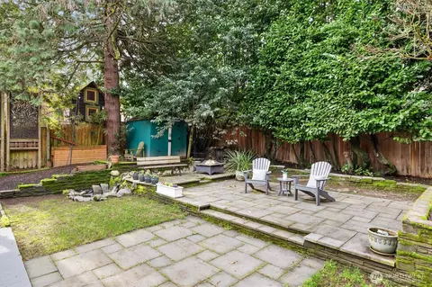 Exterior - 2463 26th Ave E, Seattle, WA 98112 photo 5 of 9