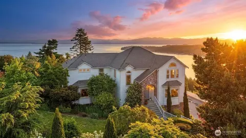 1048 Cassius Ct, Camano Island, WA 98282