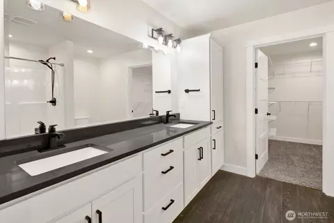 Bath - 1302 Night Hawk Way, Everson, WA 98247 photo 1 of 2