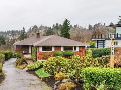 12638 Shorewood Dr SW, Burien, WA 98146