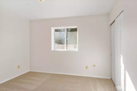 Bedroom - 12305 Alexander Rd, Everett, WA 98204 photo 5 of 7