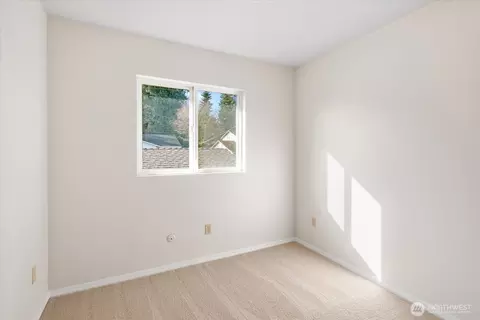 Bedroom - 12305 Alexander Rd, Everett, WA 98204 photo 3 of 7