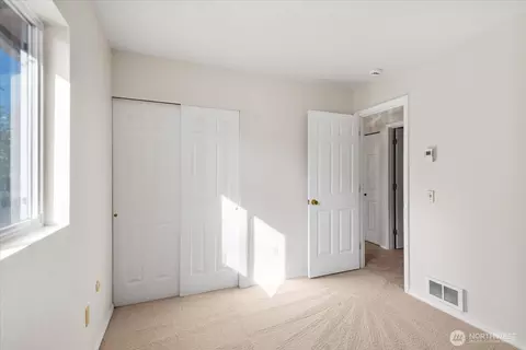 Bedroom - 12305 Alexander Rd, Everett, WA 98204 photo 6 of 7
