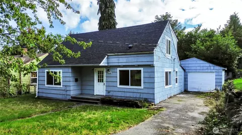 12034 68th Ave S, Seattle, WA 98178