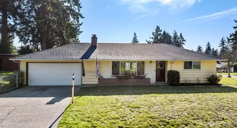 8720 20th St E, Edgewood, WA 98371