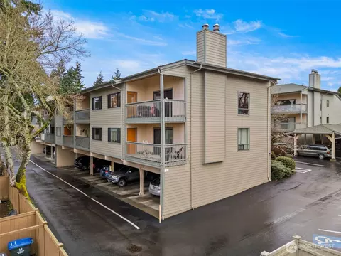 330 Grow Ave NW #C3, Bainbridge Island, WA 98110