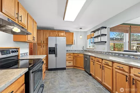 Kitchen - 108 171st St E, Spanaway, WA 98387 photo 2 of 3