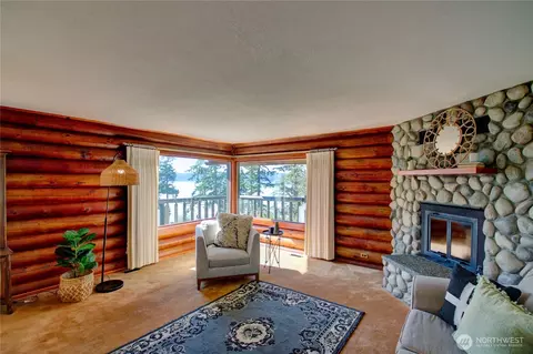 17368 Maple Ln, La Conner, WA 98257