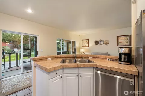 Kitchen - 15007 148th Avenue Ct E, Orting, WA 98360 photo 5 of 5