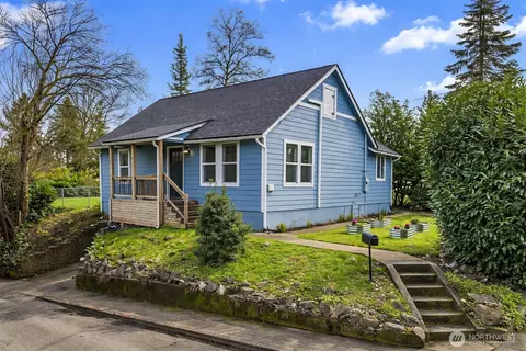 821 15th St, Bremerton, WA 98337