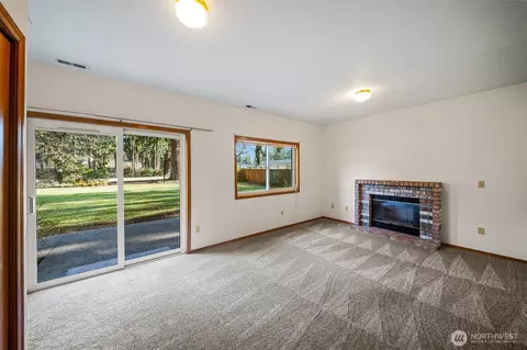 Living - 16011 Spanaway Loop S, Spanaway, WA 98387 photo 6 of 6