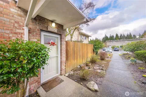 5713 122nd Ave SE #165, Bellevue, WA 98006