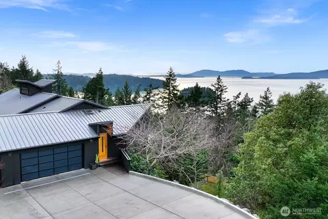 1195 Brighton Crest Dr, Bellingham, WA 98229