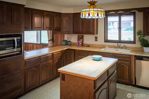 Kitchen - 63 Avellana Rd, Sequim, WA 98382 photo 1 of 1