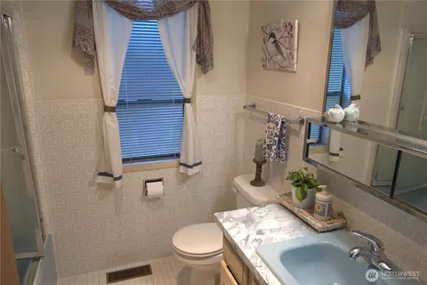 Bath - 63 Avellana Rd, Sequim, WA 98382 photo 2 of 2