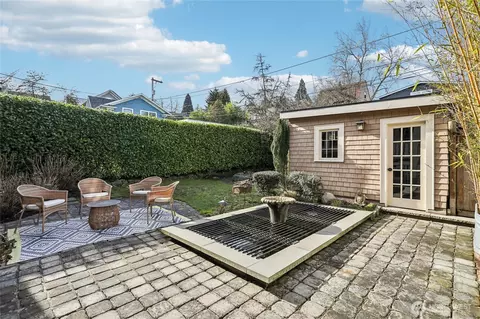 Exterior - 1119 19th Ave E, Seattle, WA 98112 photo 3 of 4