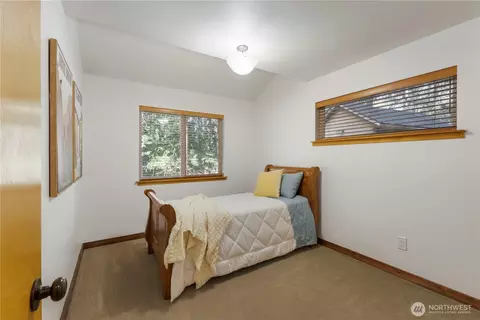Bedroom - 62307 Meadow Way E, Greenwater, WA 98022 photo 2 of 5