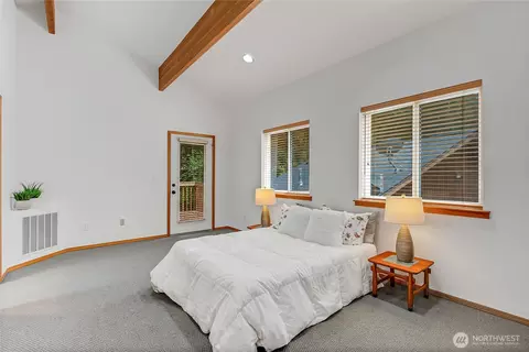 Bedroom - 62307 Meadow Way E, Greenwater, WA 98022 photo 5 of 5