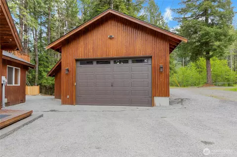 Exterior - 62307 Meadow Way E, Greenwater, WA 98022 photo 7 of 12