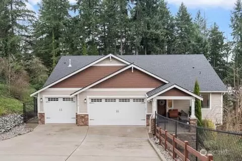 10218 45th St E, Edgewood, WA 98372