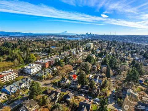 View/Area - 215 N 58th St, Seattle, WA 98103 photo 4 of 4