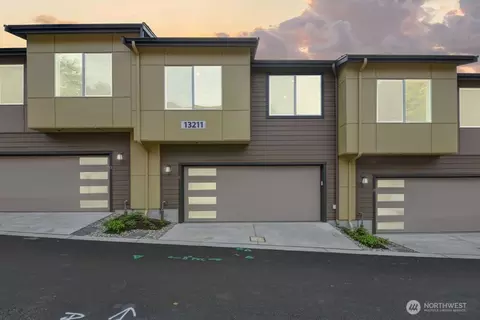 13211 NE 127th Way #C, Kirkland, WA 98034