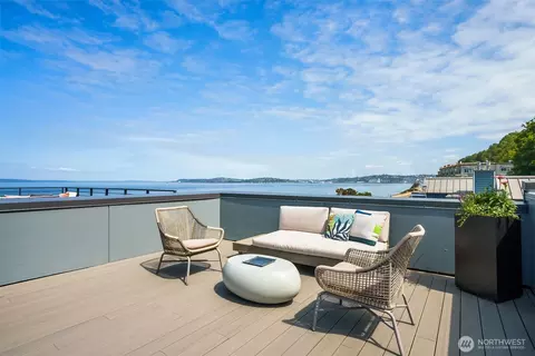 1706 Alki Ave SW #B, Seattle, WA 98116