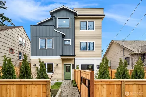 5028 35th Ave NE, Seattle, WA 98105