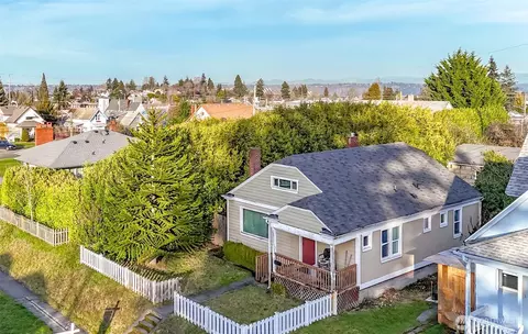 3571 E F St, Tacoma, WA 98404