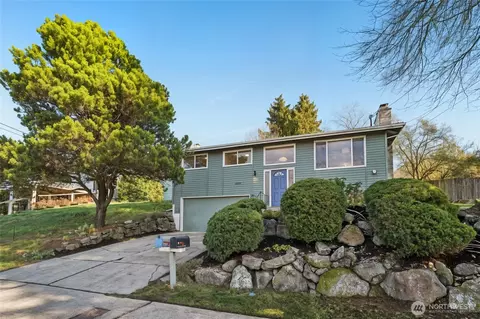 6732 14th Ave SW, Seattle, WA 98106