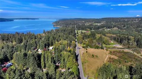 1991 E Beachwood Dr, Freeland, WA 98249