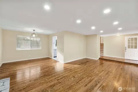Living - 28713 SE 462nd Pl, Enumclaw, WA 98022 photo 2 of 11