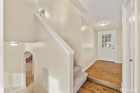 Entry Way - 28713 SE 462nd Pl, Enumclaw, WA 98022 photo 1 of 3