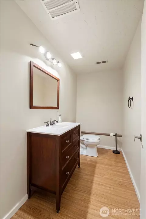 Bath - 28713 SE 462nd Pl, Enumclaw, WA 98022 photo 1 of 3
