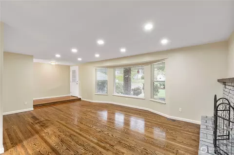 Living - 28713 SE 462nd Pl, Enumclaw, WA 98022 photo 5 of 11