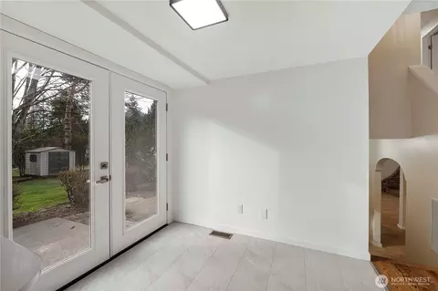 Entry Way - 28713 SE 462nd Pl, Enumclaw, WA 98022 photo 2 of 3