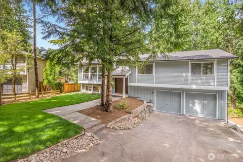11828 NE 103rd Pl, Kirkland, WA 98033