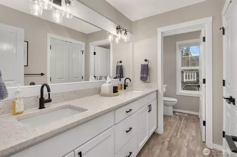 Bath - 15407 14th Dr SE, Mill Creek, WA 98012 photo 4 of 5