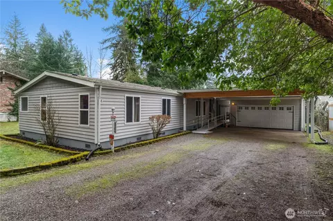 6827 Holmes Island Rd SE, Lacey, WA 98503