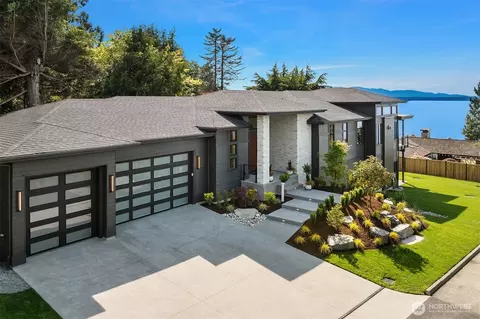 Exterior - 17626 Talbot Rd, Edmonds, WA 98026 photo 7 of 8