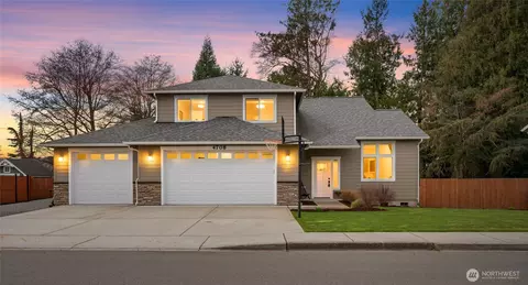 4708 Cypress Dr, Anacortes, WA 98221