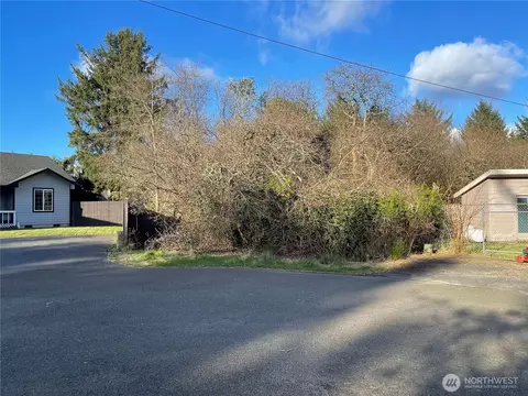120 Aquila Ct SW, Ocean Shores, WA 98569