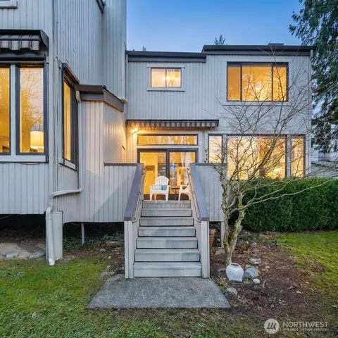 4513 102nd Ln NE, Kirkland, WA 98033